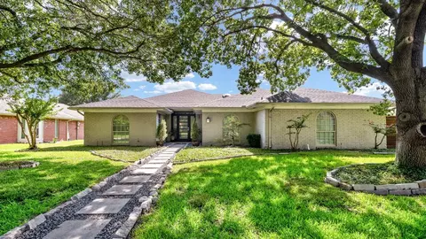 16939 Old Pond Dr, Dallas, TX 75248