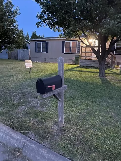 1336 Wood Dr, Mansfield, TX 76063