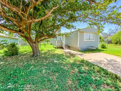 1301 Plaza St, Abilene, TX 79603
