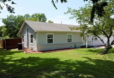 6204 Trinity St, Greenville, TX 75402