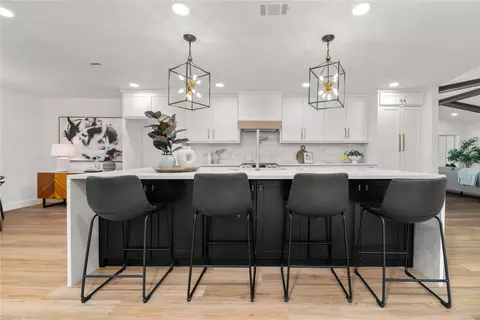 9447 Dixie Ln, Dallas, TX 75228
