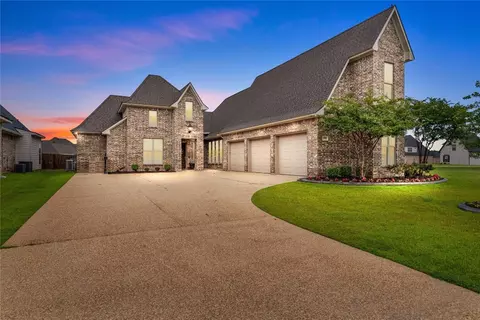 598 Dumaine Dr, Bossier City, LA 71111