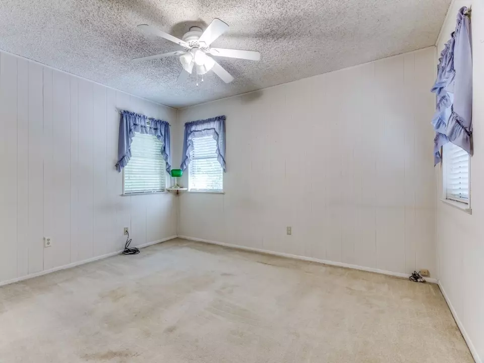  1515 Roberts Cut Off Rd, River Oaks, TX 76114 photo 8