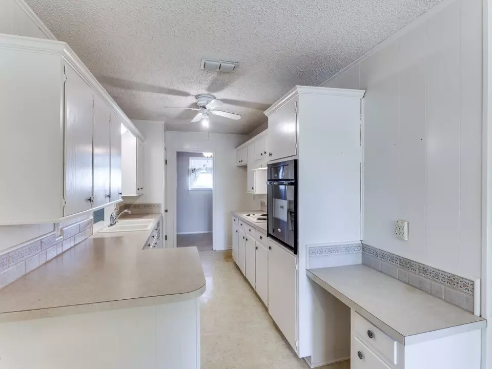 1515 Roberts Cut Off Rd, River Oaks, TX 76114 photo 5