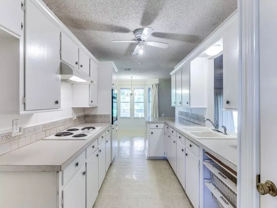  1515 Roberts Cut Off Rd, River Oaks, TX 76114 photo 6