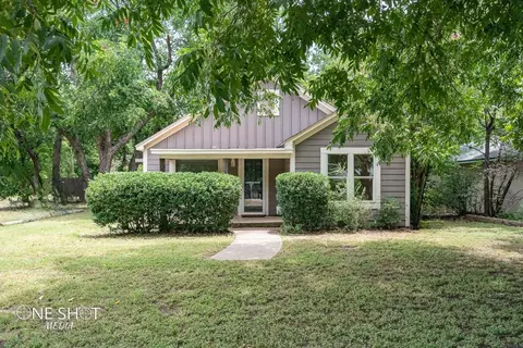 213 Bowie St, Clyde, TX 79510