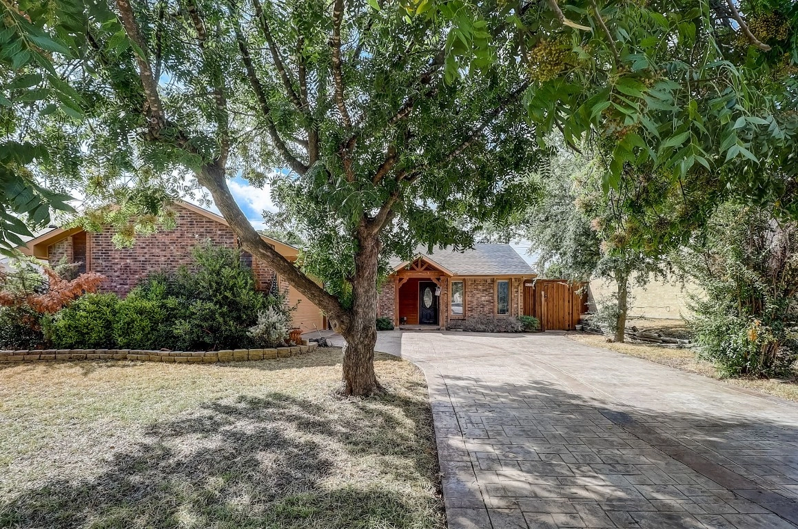 1408 Williamsburg Dr