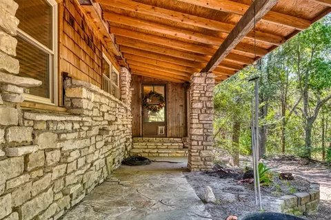 105 High Ridge Dr, Azle, TX 76020
