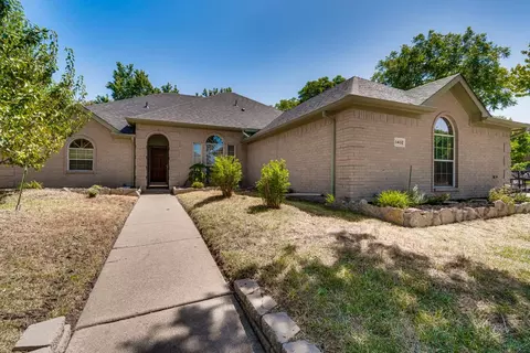 6402 Mill Valley Dr, Midlothian, TX 76065