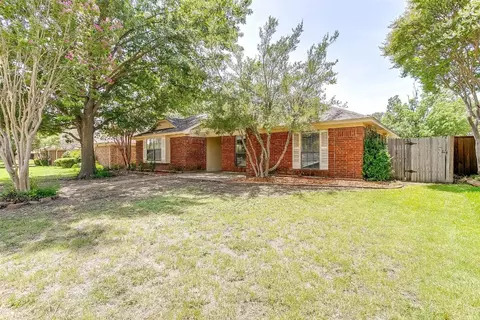 704 Juniper Dr, Allen, TX 75002