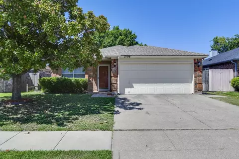 5108 Highbank Dr, Arlington, TX 76018