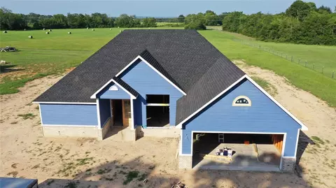 215 Meadowbrook Ln, Ore City, TX 75683