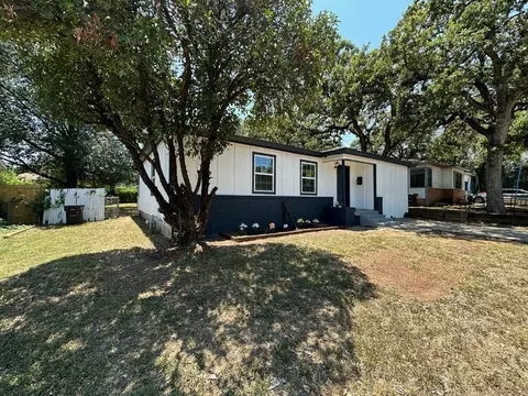 3836 Childress St, Fort Worth, TX 76119