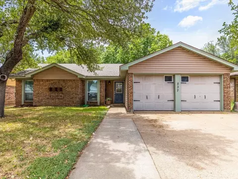 537 Linda Dr, Burleson, TX 76028