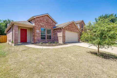 5817 Paloma Blanca Dr, Fort Worth, TX 76179