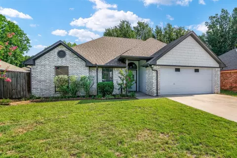 2905 Christopher Dr, Denton, TX 76209