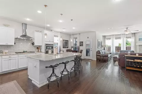 10712 Wesson Dr, Fort Worth, TX 76244
