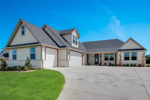 107 St Marys Pl, Glen Rose, TX 76043