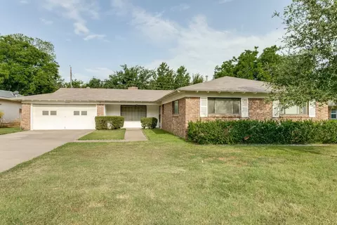 2325 Shady Grove Dr, Bedford, TX 76021