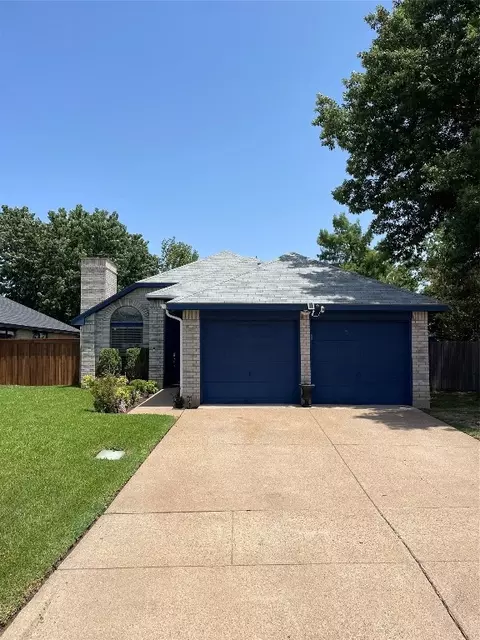 315 Mahogany Dr, Arlington, TX 76018