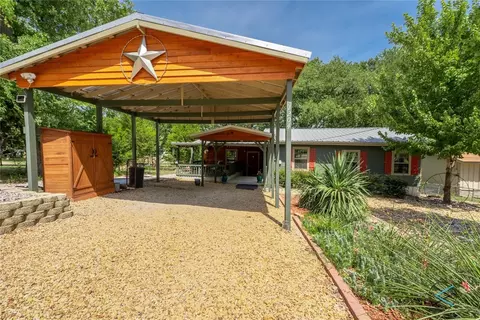 1204 Whispering Spgs, Tool, TX 75143
