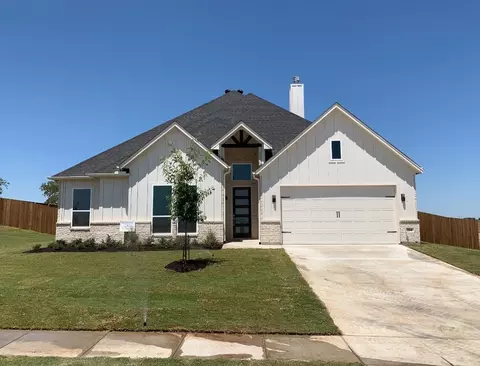 204 Trail Dust Rd, Godley, TX 76044
