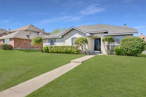 1209 Granada Dr, Desoto, TX 75115