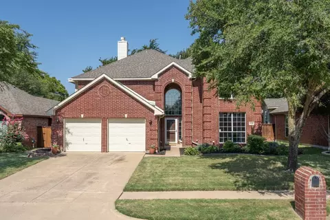 2105 Tournament Ln, Flower Mound, TX 75028