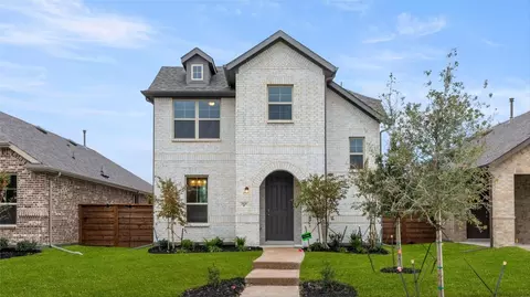 2028 Lone Oak Trl, Mesquite, TX 75181
