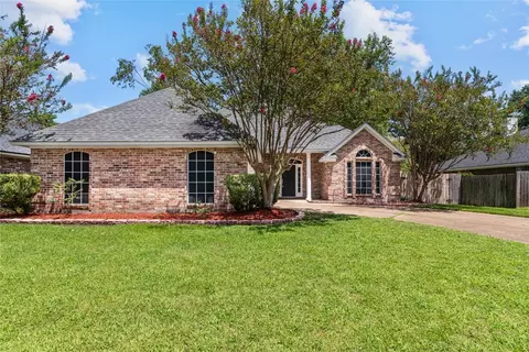 2224 Middle Creek Blvd, Bossier City, LA 71111