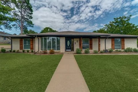 2028 Mesquite Trl, Hurst, TX 76054