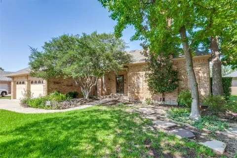 3915 Fairlakes Dr, Dallas, TX 75228