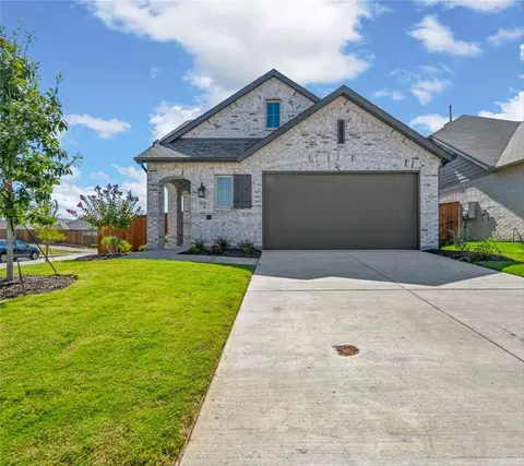 3936 Ford Dr, Heartland, TX 75126