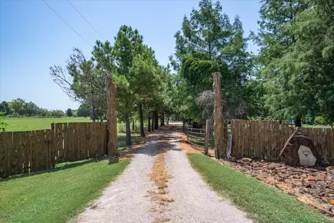 1730 Dogpatch Dr, Terrell, TX 75161 photo 5