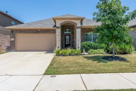 15744 Prairie Grass Ln, Fort Worth, TX 76177