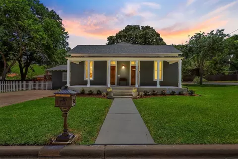 415 W Simmons St, Weatherford, TX 76086