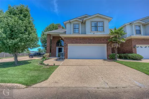 20 Meadow Creek Dr, Bossier City, LA 71111