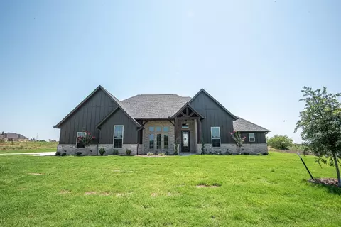 225 Coalson Xing, Azle, TX 76020