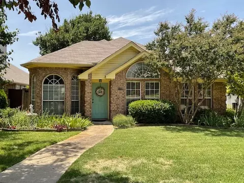2229 Dallas Dr, Carrollton, TX 75006