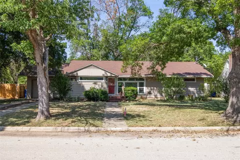 2204 Elizabeth Dr, Brownwood, TX 76801