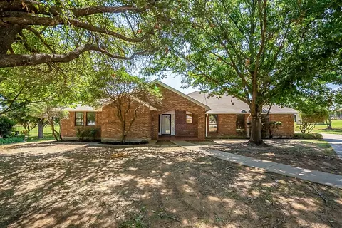 202 Driftwood Pl, Joshua, TX 76058