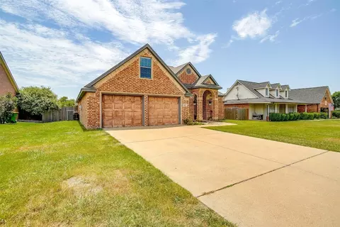 521 Mckittrick Ct, Godley, TX 76044