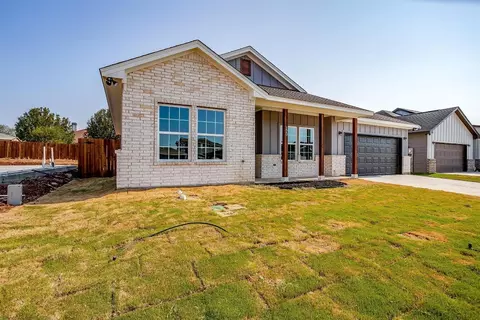 120 Magnolia Estates St, Crowley, TX 76036