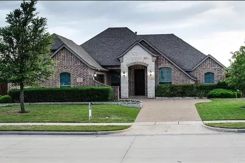 1141 Warbler Dr, Forney, TX 75126