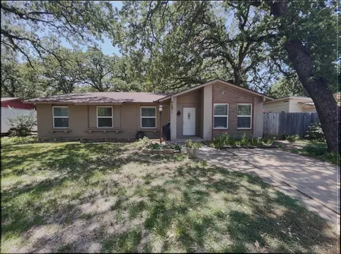 329 Bellaire Dr, Denton, TX 76209