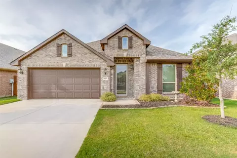 609 Fox View Dr, Fort Worth, TX 76131