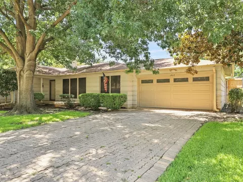 1917 Ridgecrest Dr, Garland, TX 75042