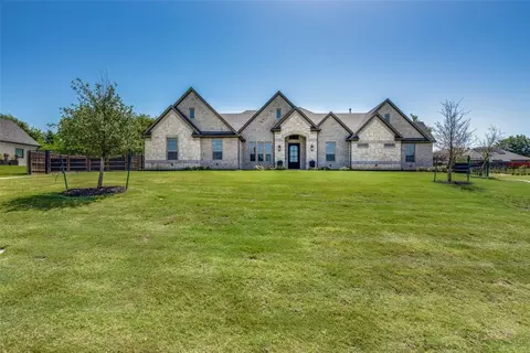 1010 Waters Edge Ct, Oak Point, TX 75068