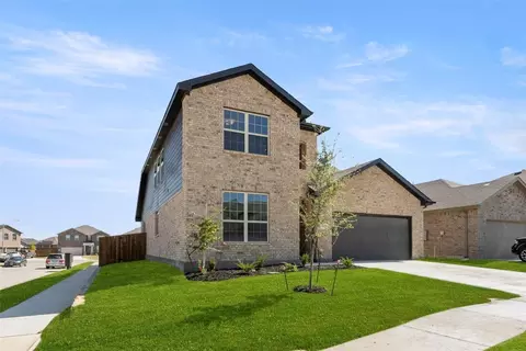 8020 Schooner Dr, Fort Worth, TX 76179