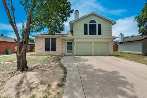 852 Colson Dr, Arlington, TX 76002